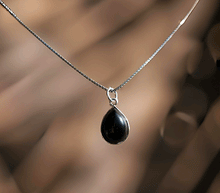 Naložite sliko v pregledovalnik galerije, srebrni obesek 925 oniks nakit kristal srebro 925 oniks zenski nakit modni nakit kristali obesek kristali poldragi kamni talisman