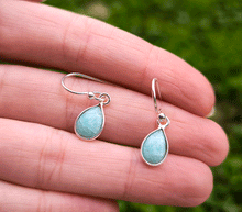 Naložite sliko v pregledovalnik galerije, srebrni zenski uhani 925 amazonit zenski nakit nakit uhani srebro 925 uhani iz kristalov amazonit uhani podragi kamni modni nakit kristali kristalni uhani amazonit uhancki