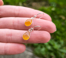 Naložite sliko v pregledovalnik galerije, srebrni zenski uhani 925 karneol zenski nakit nakit uhani srebro 925 uhani iz kristalov karneol uhani podragi kamni modni nakit kristali kristalni uhani karneol uhancki