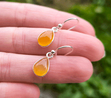 Naložite sliko v pregledovalnik galerije, srebrni zenski uhani 925 karneol zenski nakit nakit uhani srebro 925 uhani iz kristalov karneol uhani podragi kamni modni nakit kristali kristalni uhani karneol uhancki