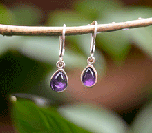 Naložite sliko v pregledovalnik galerije, srebrni zenski uhani 925 ametist zenski nakit nakit uhani srebro 925 uhani iz kristalov ametist uhani poldragi kamni modni nakit kristali kristalni uhani ametist uhancki