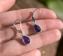 Naložite sliko v pregledovalnik galerije, srebrni zenski uhani 925 ametist zenski nakit nakit uhani srebro 925 uhani iz kristalov ametist uhani podragi kamni modni nakit kristali kristalni uhani ametist uhancki