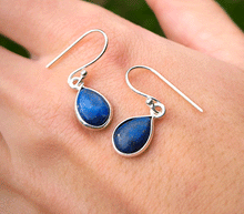 Naložite sliko v pregledovalnik galerije, srebrni zenski uhani 925 lapis lazuli zenski nakit nakit uhani srebro 925 uhani iz kristalov lapis lazuli uhani podragi kamni modni nakit kristali kristalni uhani lapis lazuli uhancki