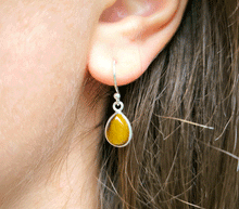 Naložite sliko v pregledovalnik galerije, srebrni zenski uhani 925 tigrovo oko zenski nakit nakit uhani srebro 925 uhani iz kristalov tigrovo oko uhani podragi kamni modni nakit kristali kristalni uhani tigrovo oko uhancki