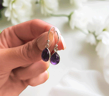 Naložite sliko v pregledovalnik galerije, srebrni ženski viseči uhani 925 ametist zenski nakit nakit viseci uhani srebro 925 uhani iz kristalov ametist uhani podragi kamni modni nakit kristali kristalni uhani ametist uhancki talisman za zaščito