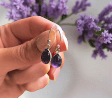 Naložite sliko v pregledovalnik galerije, srebrni ženski viseči uhani 925 ametist zenski nakit nakit viseci uhani srebro 925 uhani iz kristalov ametist uhani podragi kamni modni nakit kristali kristalni uhani ametist uhancki talisman za zaščito