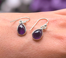 Naložite sliko v pregledovalnik galerije, srebrni ženski viseči uhani 925 ametist zenski nakit nakit viseci uhani srebro 925 uhani iz kristalov ametist uhani podragi kamni modni nakit kristali kristalni uhani ametist uhancki talisman za zaščito