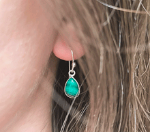 Naložite sliko v pregledovalnik galerije, srebrni ženski viseči uhani 925 iz kristalov malahit zenski nakit nakit viseci uhani srebro 925 uhani iz kristalov malahit uhani poldragi kamni modni nakit kristali kristalni uhani malahit uhancki talisman za zaščito srebro