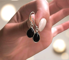 Naložite sliko v pregledovalnik galerije, srebrni ženski viseči uhani 925 črni turmalin zenski nakit nakit viseci uhani srebro 925 uhani iz kristalov crni turmalin srebrni uhani podragi kamni modni nakit kristali srebrni kristalni uhani črni turmalin uhancki talisman za zaščito