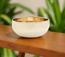 Naložite sliko v pregledovalnik galerije, tibetanska pojoča posoda pojoča skleda tibetanska pojoca posoda glasbila instrumenti zvocna kopel himalajska pojoca skleda ročno izdelana meditacija sprostitev zvočna kopel pojoče skelde ton A meditacija