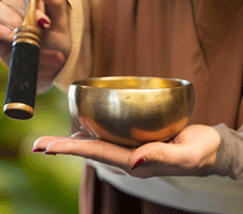 Naložite sliko v pregledovalnik galerije, tibetanska pojoča posoda pojoča skleda tibetanska pojoca posoda glasbila instrumenti zvocna kopel himalajska pojoca skleda ročno izdelana zvočna sprostitev