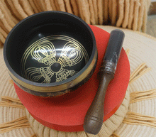 Naložite sliko v pregledovalnik galerije, tibetanska pojoča skleda tibetanske pojoče posode tibetanska pojoča skleda tibetanska pojoca skleda pojoca posodaza sproščanje glasbila pojoce sklede za meditacijo pojoče posode za zvočno kopel inštrumenti