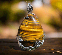 Naložite sliko v pregledovalnik galerije, tigrovo oko obesek nakit kristali poldragi kamni kristal tigrovo oko talisman za zascito kristaloterapija modni nakit damski nakit