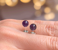 Naložite sliko v pregledovalnik galerije, srebrni ženski uhani 925 iz ametista zenski nakit nakit uhani srebro 925 uhani iz kristalov ametist uhani poldragi kamni modni nakit kristali kristalni uhani iz kristala ametist uhancki talisman za zaščito