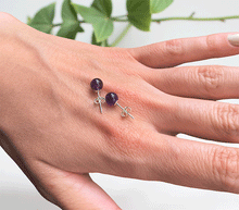 Naložite sliko v pregledovalnik galerije, srebrni ženski uhani 925 iz ametista zenski nakit nakit uhani srebro 925 uhani iz kristalov ametist uhani poldragi kamni modni nakit kristali kristalni uhani iz kristala ametist uhancki talisman za zaščito