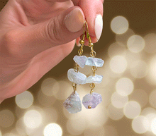 Naložite sliko v pregledovalnik galerije, viseči uhani kristali fluorit viseci uhani uhani iz kristalov nakit iz kristalov uhani iz poldragih kamnov fluorit