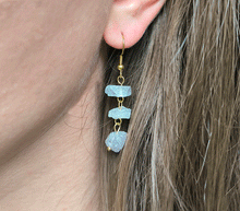 Naložite sliko v pregledovalnik galerije, viseči uhani kristali fluorit viseci uhani uhani iz kristalov nakit iz kristalov uhani iz poldragih kamnov fluorit