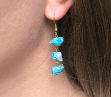 Naložite sliko v pregledovalnik galerije, viseči uhani viseci uhani uhani iz kristalov nakit iz kristalov viseci uhani iz poldragih kamnov apatit