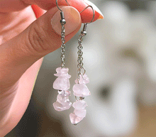 Naložite sliko v pregledovalnik galerije, viseči uhani iz kristaloc roževec viseci uhani rozevec uhani iz kristalov nakit uhani iz kristalov uhani iz poldragih kamnov roževec kristali uhani ženski uhani
