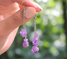 Naložite sliko v pregledovalnik galerije, viseči uhani ametist kristali viseci uhani uhani iz kristalov ametist nakit uhani iz kristalov uhani iz poldragih kamnov ametist kirurko nerjaceče jeklo