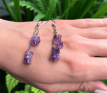 Naložite sliko v pregledovalnik galerije, viseči uhani ametist kristali viseci uhani uhani iz kristalov ametist nakit uhani iz kristalov uhani iz poldragih kamnov ametist kirurko nerjaceče jeklo