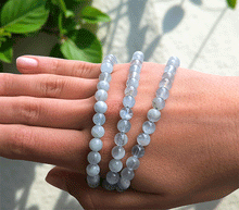 Naložite sliko v pregledovalnik galerije, zapestnica akvamarin iz kristalov 6 mm ženska zapestnica talisman iz poldragih kamnov nakit akvamarin moda nakit iz kristalov kristali zapestnice ženske zapestnice talisman akvamarin