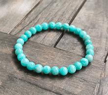 Naložite sliko v pregledovalnik galerije, zapestnica amazonit A kvaliteta iz kristalov 6 mm ženska zapestnica talisman iz poldragih kamnov nakit amazonit moda nakit iz kristalov kristali zapestnice ženske zapestnice talisman amazonit
