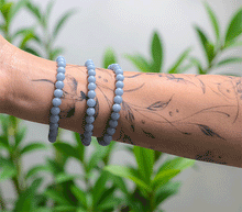 Naložite sliko v pregledovalnik galerije, zapestnica angelit iz kristalov 6 mm ženska zapestnica talisman iz poldragih kamnov nakit angelit moda nakit iz kristalov kristali zapestnice ženske zapestnice talisman angelit