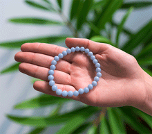 Naložite sliko v pregledovalnik galerije, zapestnica angelit iz kristalov 6 mm ženska zapestnica talisman iz poldragih kamnov nakit angelit moda nakit iz kristalov kristali zapestnice ženske zapestnice talisman angelit