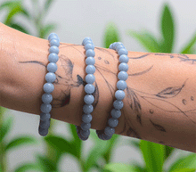 Naložite sliko v pregledovalnik galerije, zapestnica angelit iz kristalov 6 mm ženska zapestnica talisman iz poldragih kamnov nakit angelit moda nakit iz kristalov kristali zapestnice ženske zapestnice talisman angelit