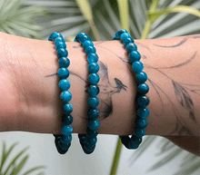 Naložite sliko v pregledovalnik galerije, zapestnica apatit iz kristalov 6 mm ženska zapestnica talisman iz poldragih kamnov nakit apatit moda nakit iz kristalov kristali zapestnice ženske zapestnice talisman apatit