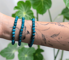 Naložite sliko v pregledovalnik galerije, zapestnica apatit iz kristalov 6 mm ženska zapestnica talisman iz poldragih kamnov nakit apatit moda nakit iz kristalov kristali zapestnice ženske zapestnice talisman apatit
