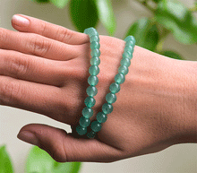 Naložite sliko v pregledovalnik galerije, zapestnica aventurin iz kristalov 6 mm ženska zapestnica talisman iz poldragih kamnov nakit aventurin moda nakit iz kristalov kristali zapestnice ženske zapestnice talisman aventurin