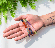 Naložite sliko v pregledovalnik galerije, zapestnica čakre iz kristalov 6mm ženska zapestnica iz poldragih kamnov nakit chakra moda nakit iz kristalov kristali zapestnice čakra ženske zapestnice čakre