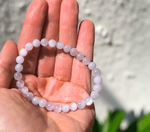 Naložite sliko v pregledovalnik galerije, zapestnica granat iz kristalov 6mm ženska zapestnica iz poldragih kamnov nakit granat moda nakit iz kristalov kristali zapestnice granat ženske zapestnice talisman