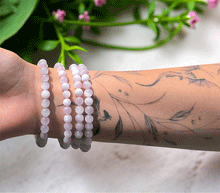 Naložite sliko v pregledovalnik galerije, zapestnica granat iz kristalov 6mm ženska zapestnica iz poldragih kamnov nakit granat moda nakit iz kristalov kristali zapestnice granat ženske zapestnice talisman