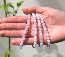 Naložite sliko v pregledovalnik galerije, zapestnica granat iz kristalov 6mm ženska zapestnica iz poldragih kamnov nakit granat moda nakit iz kristalov kristali zapestnice granat ženske zapestnice talisman