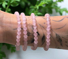 Naložite sliko v pregledovalnik galerije, zapestnica roževec iz kristalov 6mm ženska zapestnica iz poldragih kamnov nakit iz roževca moda nakit iz kristalov kristali zapestnice rozevec ženske zapestnice talisman