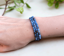 Naložite sliko v pregledovalnik galerije, zapestnica sodalit iz kristalov ženska zapestnica iz poldragih kamnov nakit sodalit moda nakit iz kristalov kristali zapestnice ženske zapestnice iz sodalita 4mm