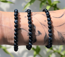 Naložite sliko v pregledovalnik galerije, ženska kristalna zapestnica sokolovo oko iz kristalov 6 mm ženska zapestnica iz kristalov talisman iz poldragih kamnov nakit sokolovo oko modro tigrovo oko moda nakit iz kristalov kristali zapestnice ženske kristalne zapestnice talisman sokolje oko