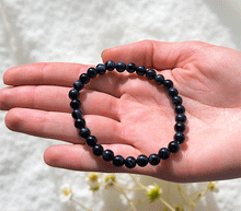 Naložite sliko v pregledovalnik galerije, ženska kristalna zapestnica sokolovo oko iz kristalov 6 mm ženska zapestnica iz kristalov talisman iz poldragih kamnov nakit sokolovo oko modro tigrovo oko moda nakit iz kristalov kristali zapestnice ženske kristalne zapestnice talisman sokolje oko