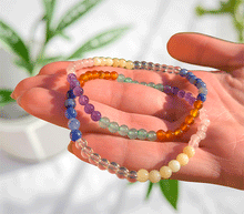 Naložite sliko v pregledovalnik galerije, zapestnica iz kristalov čakre Kristalna zapestnica v barvah čaker čakra ženska zapestnica zapestnice iz poldragih kamnov nakit iz kristalov