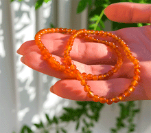 Naložite sliko v pregledovalnik galerije, zapestnica karneol iz kristalov ženska zapestnica iz poldragih kamnov nakit karneol moda nakit iz kristalov kristali zapestnice ženske zapestnice iz karneola 4mm