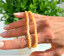 Naložite sliko v pregledovalnik galerije, zapestnica oranžni kalcit iz kristalov ženska zapestnica iz poldragih kamnov nakit oranžni kalcit moda nakit iz kristalov kristali zapestnice ženske zapestnice iz oranžnega kalcita 4mm