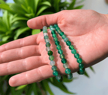 Naložite sliko v pregledovalnik galerije, zapestnica zeleni črtasti ahat iz kristalov 6mm ženska zapestnica iz poldragih kamnov nakit zeleni črtasti ahat moda nakit iz kristalov kristali zapestnice zeleni črtasti ahat ženske zapestnice talisman