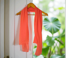 Naložite sliko v pregledovalnik galerije, ženski šal poletni šali enobarvni korala modni sal sali prehodni sal bombaž bombaz svila ženski šali moda modni dodatki udoben šal mehek sal jesenski šal modni dodatek ženski šal