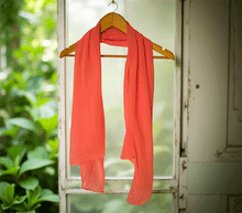 Naložite sliko v pregledovalnik galerije, ženski šal poletni šali enobarvni korala modni sal sali prehodni sal bombaž bombaz svila ženski šali moda modni dodatki udoben šal mehek sal jesenski šal modni dodatek ženski šal