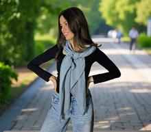 Naložite sliko v pregledovalnik galerije, ženski šal poletni šali enobarvni modni sal moder sali modri prehodni sal bombaž bombaz svila ugodni ženski šali moda modni dodatki udoben šal mehek sal jesenski šal modni dodatek ženski šal naravni material spomladanski šal šali za občutljivo kožo