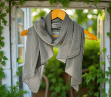 Naložite sliko v pregledovalnik galerije, ženski šal poletni šali enobarvni siva modni sal sali prehodni sal siv bombaž bombaz svila ženski šali moda modni dodatki udoben šal mehek sal jesenski šal modni dodatek ženski šal