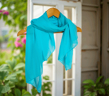 Naložite sliko v pregledovalnik galerije, ženski šal poletni šali enobarvni modni sal modra sali prehodni sal bombaž bombaz svila ugodni ženski šali moda modni dodatki udoben šal mehek sal jesenski šal modni dodatek ženski šal naravni material spomladanski šal šali za občutljivo kožo